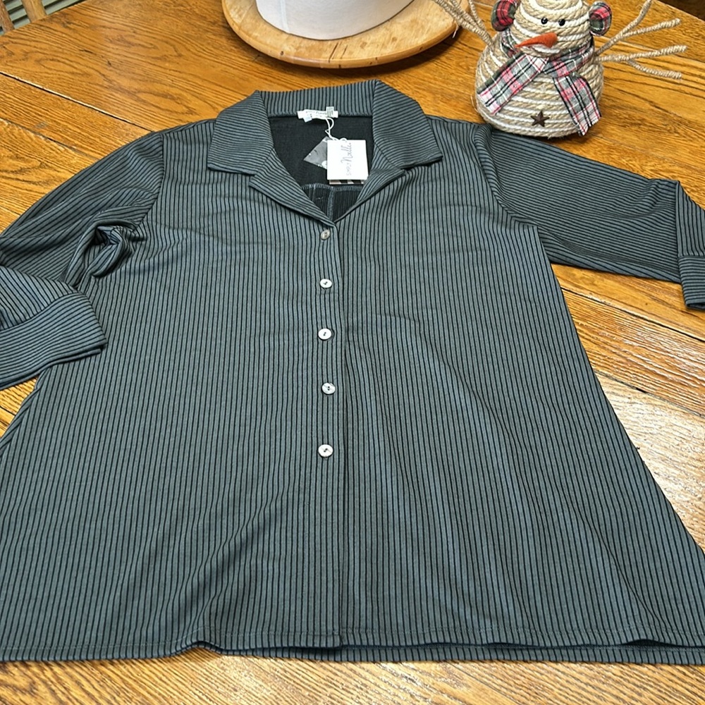 Simply Noelle gray and black stripe top. New with Tag. Size Large/XL.